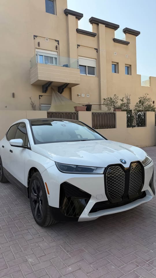 2025 BMW iX xDrive50, American spec, 4,500 km